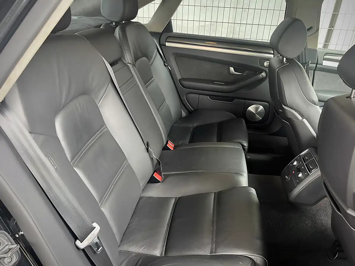 Used 2007 Audi S8 Fully Loaded Black - Interior and Exterior details 16