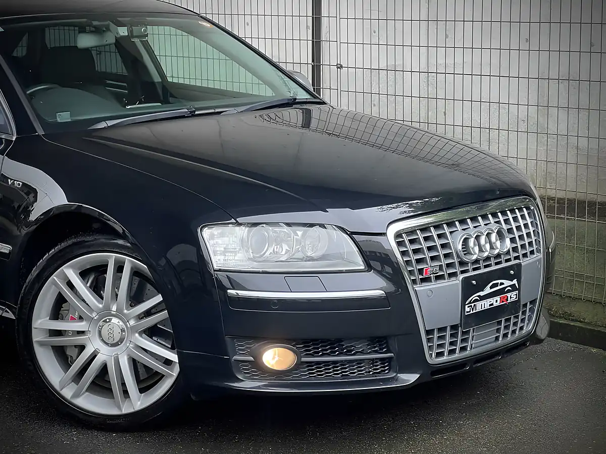 Used 2007 Audi S8 Fully Loaded Black - Interior and Exterior details 2