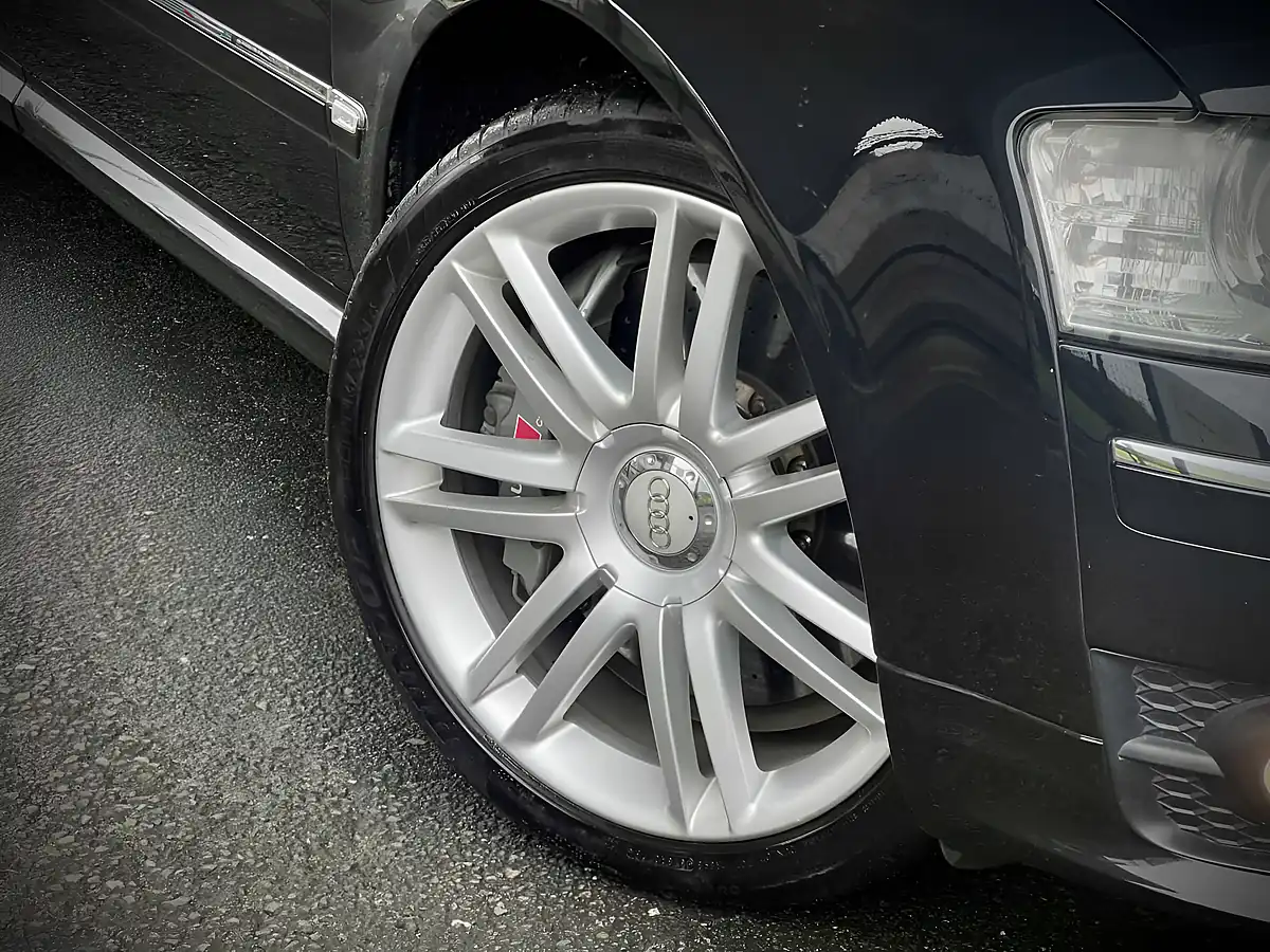 Used 2007 Audi S8 Fully Loaded Black - Interior and Exterior details 3