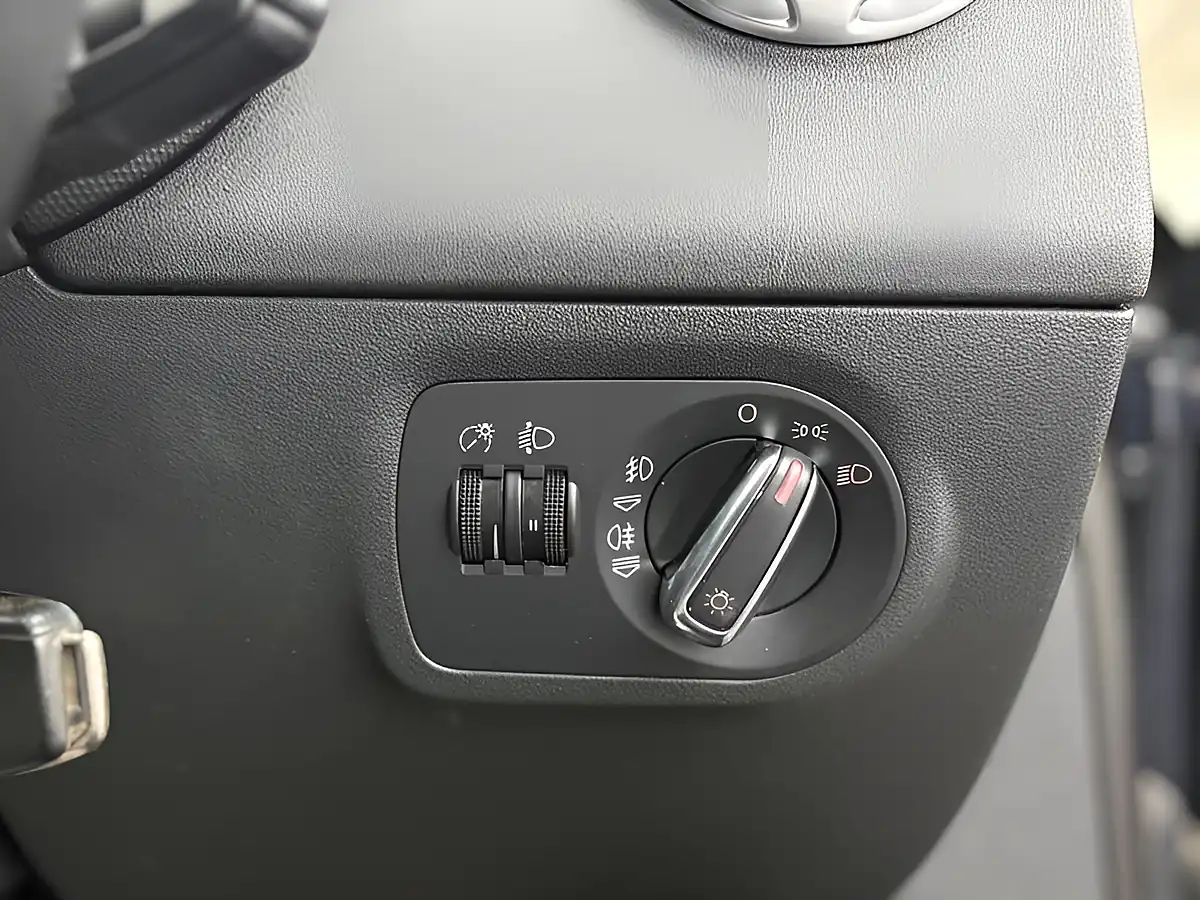Used 2007 Audi Tt Blue - Interior and Exterior details 10