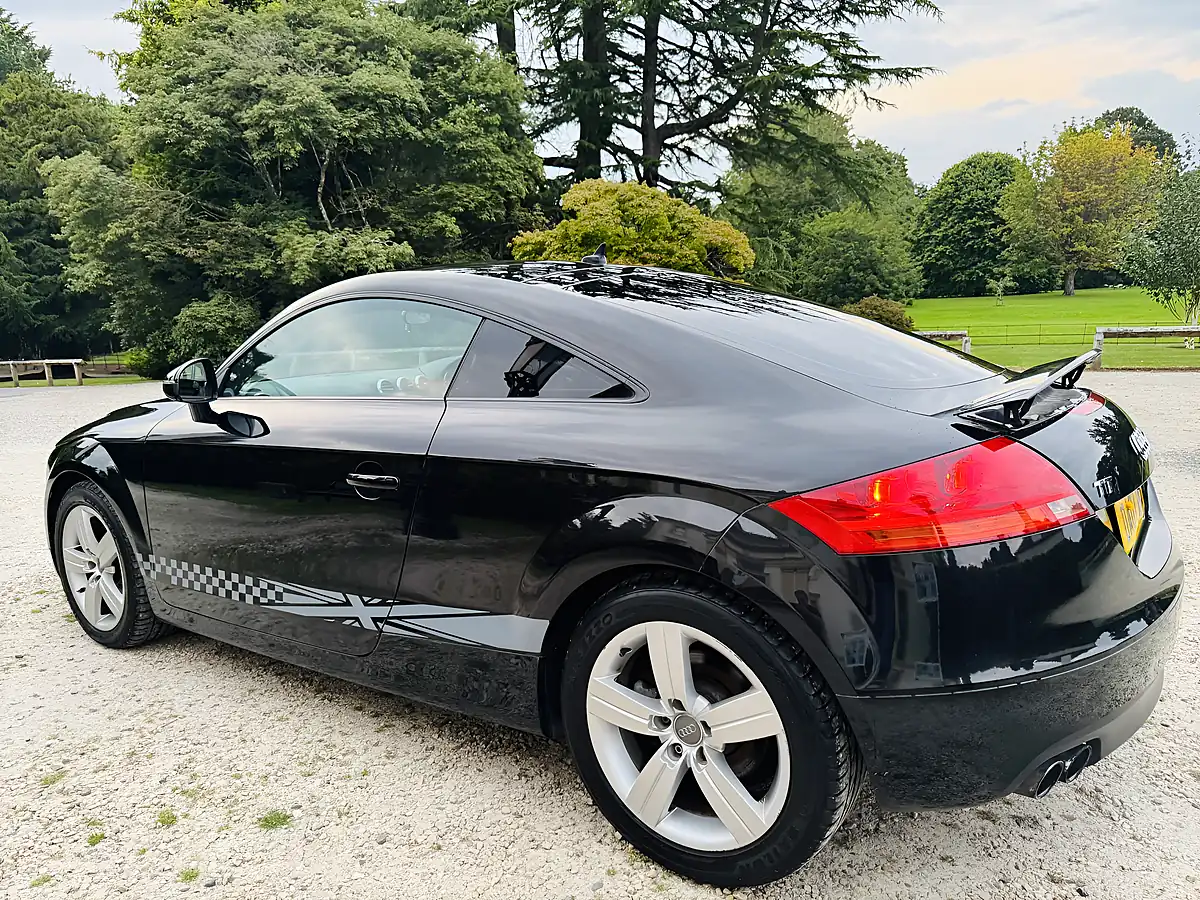 Used 2007 Audi Tt Coupe Black - Interior and Exterior details 16