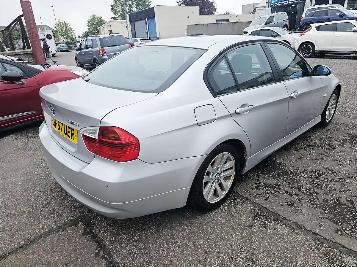 Used 2007 BMW 318i Sport Silver - Interior and Exterior details 2