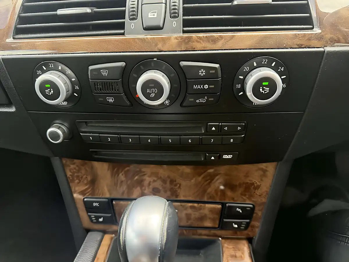 Used 2007 BMW 5 Series Se Touring - Interior and Exterior details 16