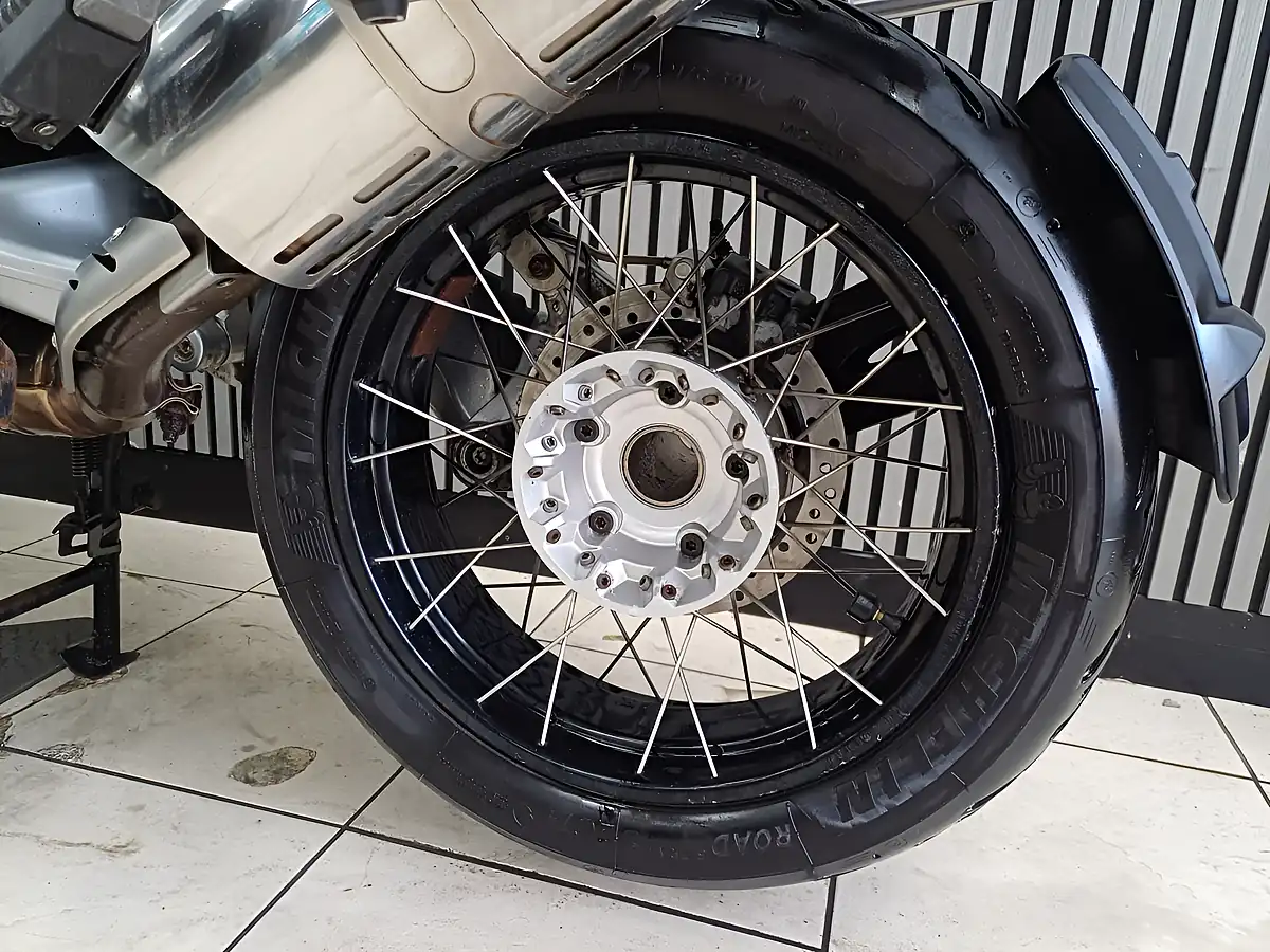 Used 2007 BMW R 1200 GS Adventure White - Interior and Exterior details 13