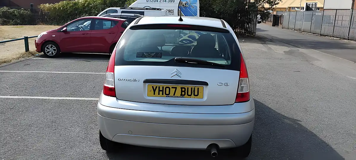 Used 2007 Citroen C3 Desire Silver - Interior and Exterior details 4