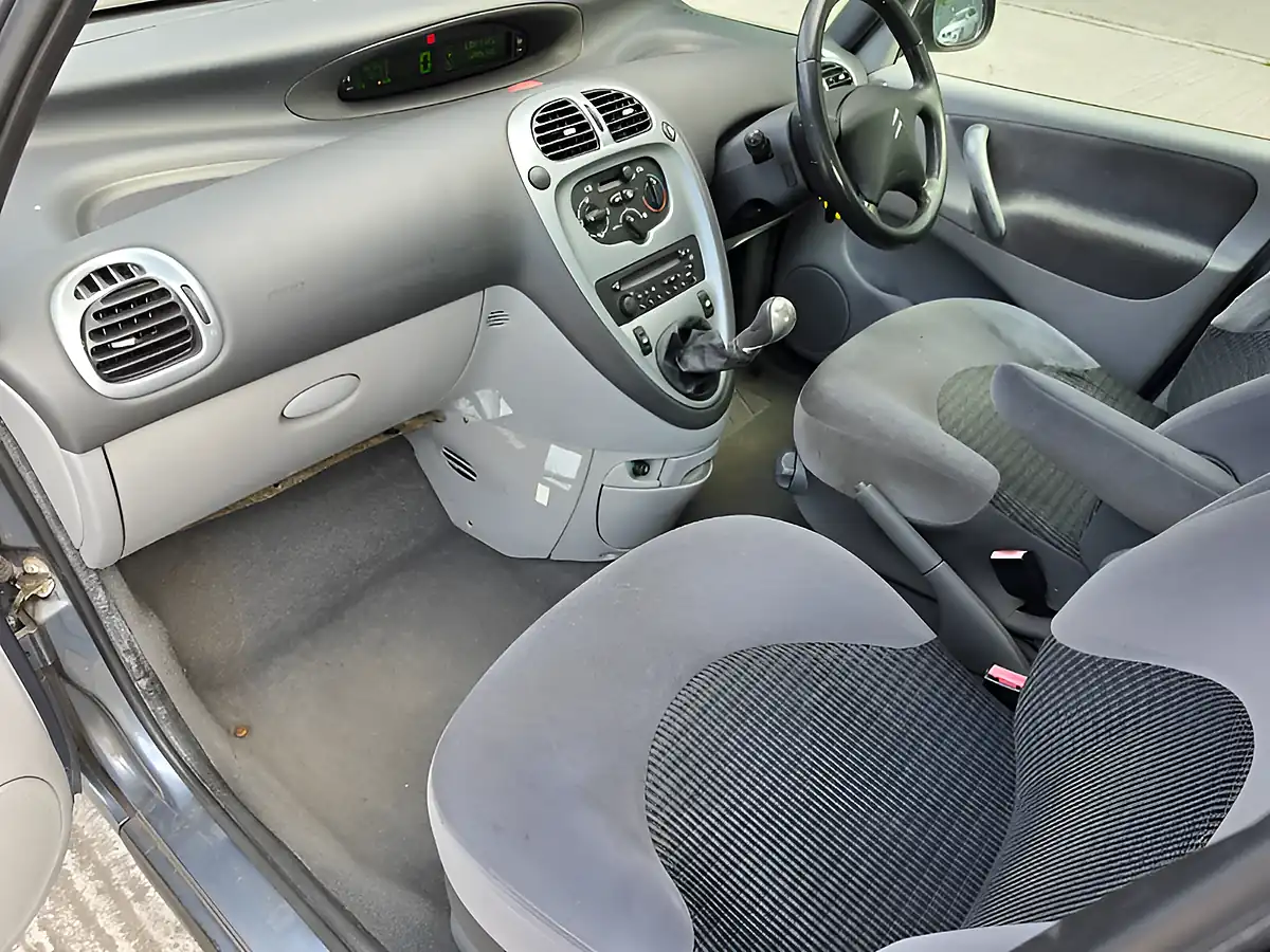 Used 2007 Citroen Xsara Picasso Desire Grey - Interior and Exterior details 10