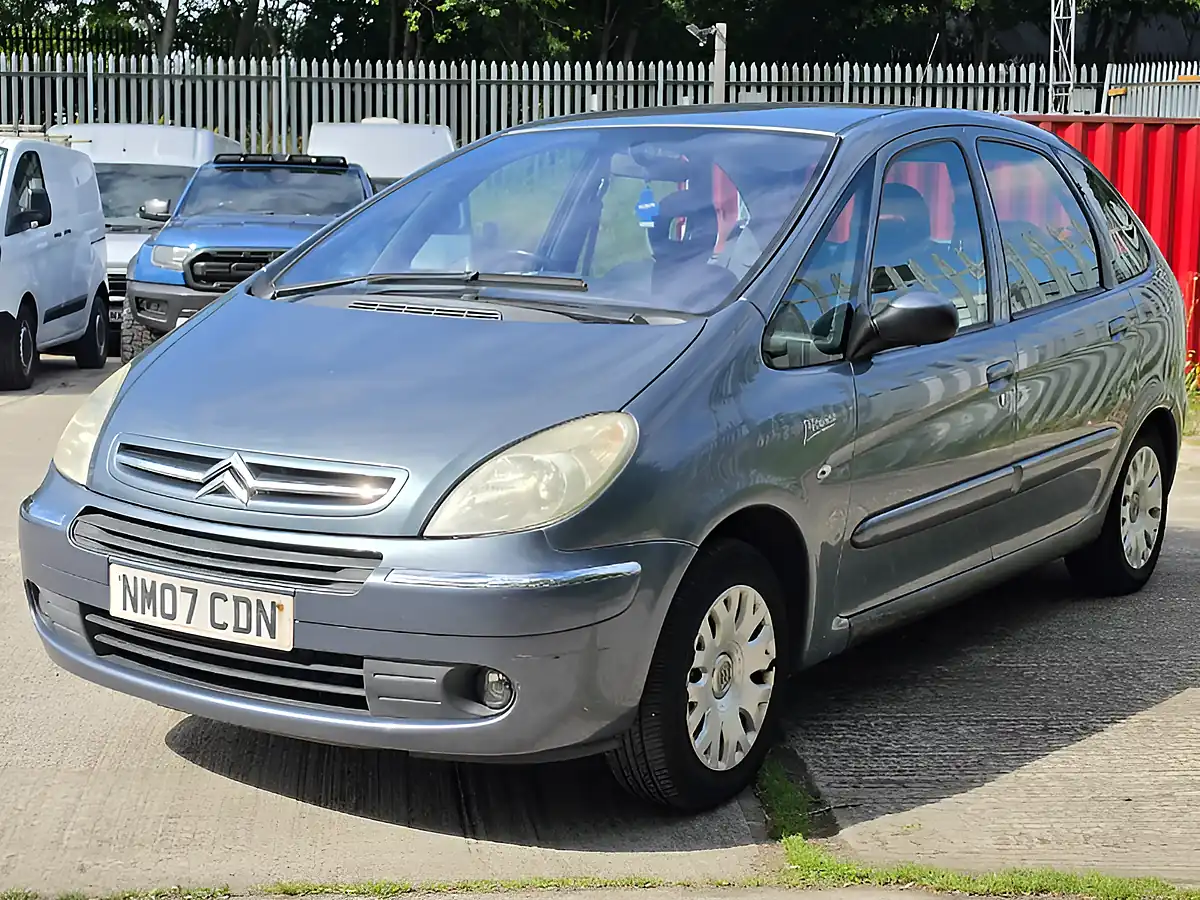 Used 2007 Citroen Xsara Picasso Desire Grey - Interior and Exterior details 3