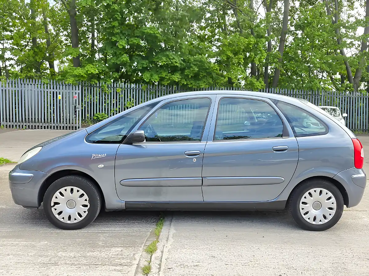 Used 2007 Citroen Xsara Picasso Desire Grey - Interior and Exterior details 6