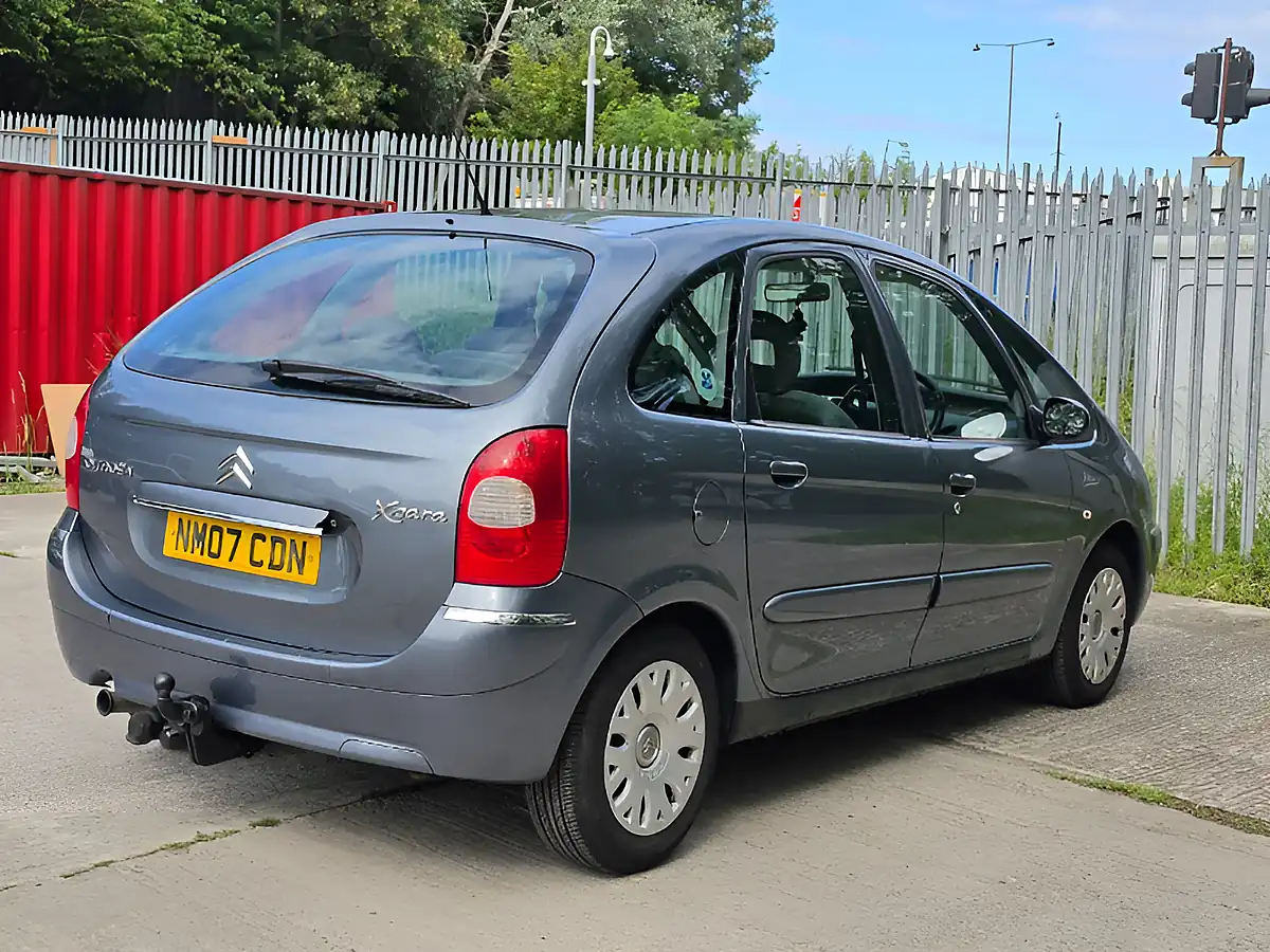 Used 2007 Citroen Xsara Picasso Desire Grey - Interior and Exterior details 8
