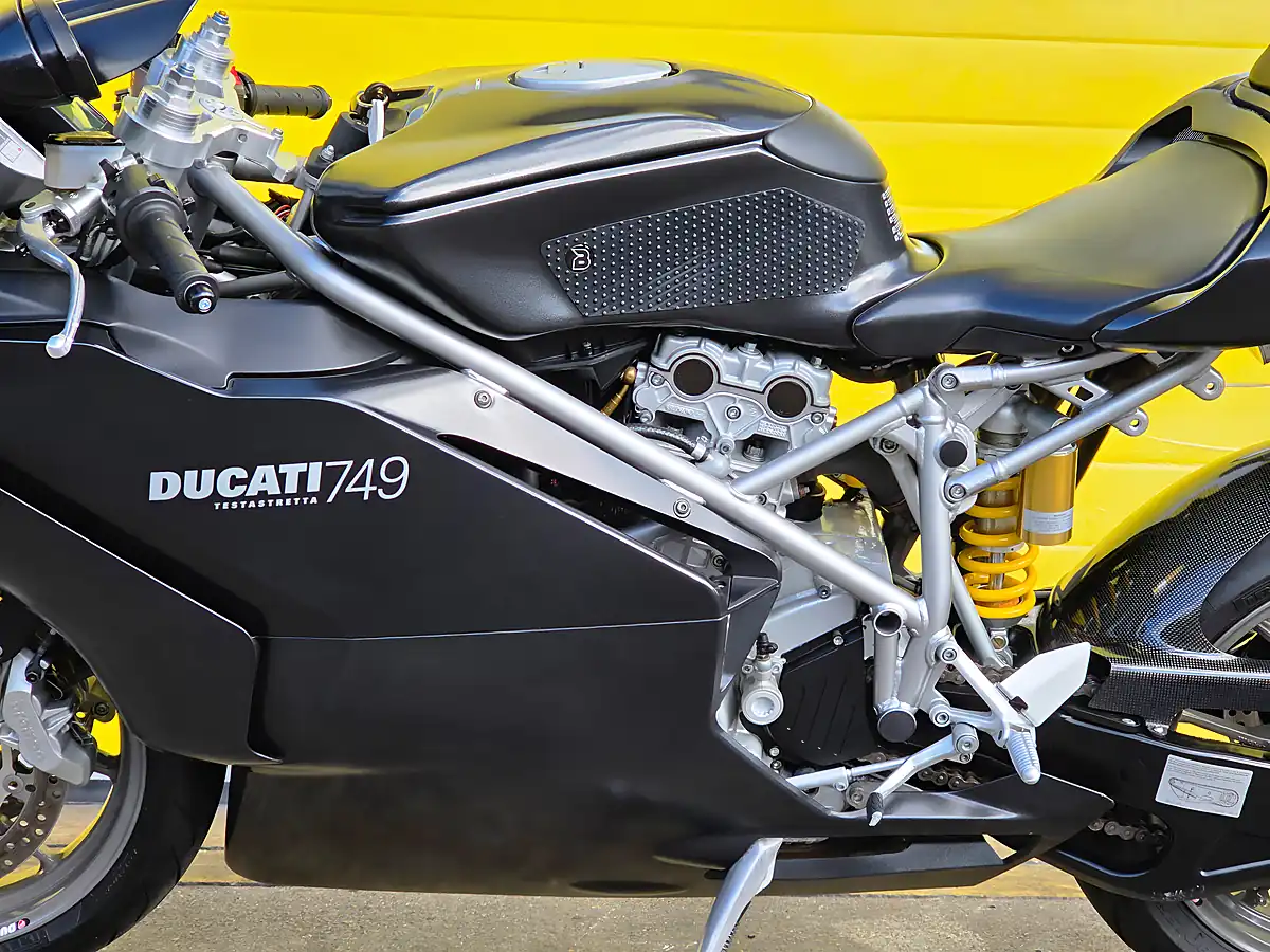 Used 2007 Ducati 749 Dark Black - Interior and Exterior details 15