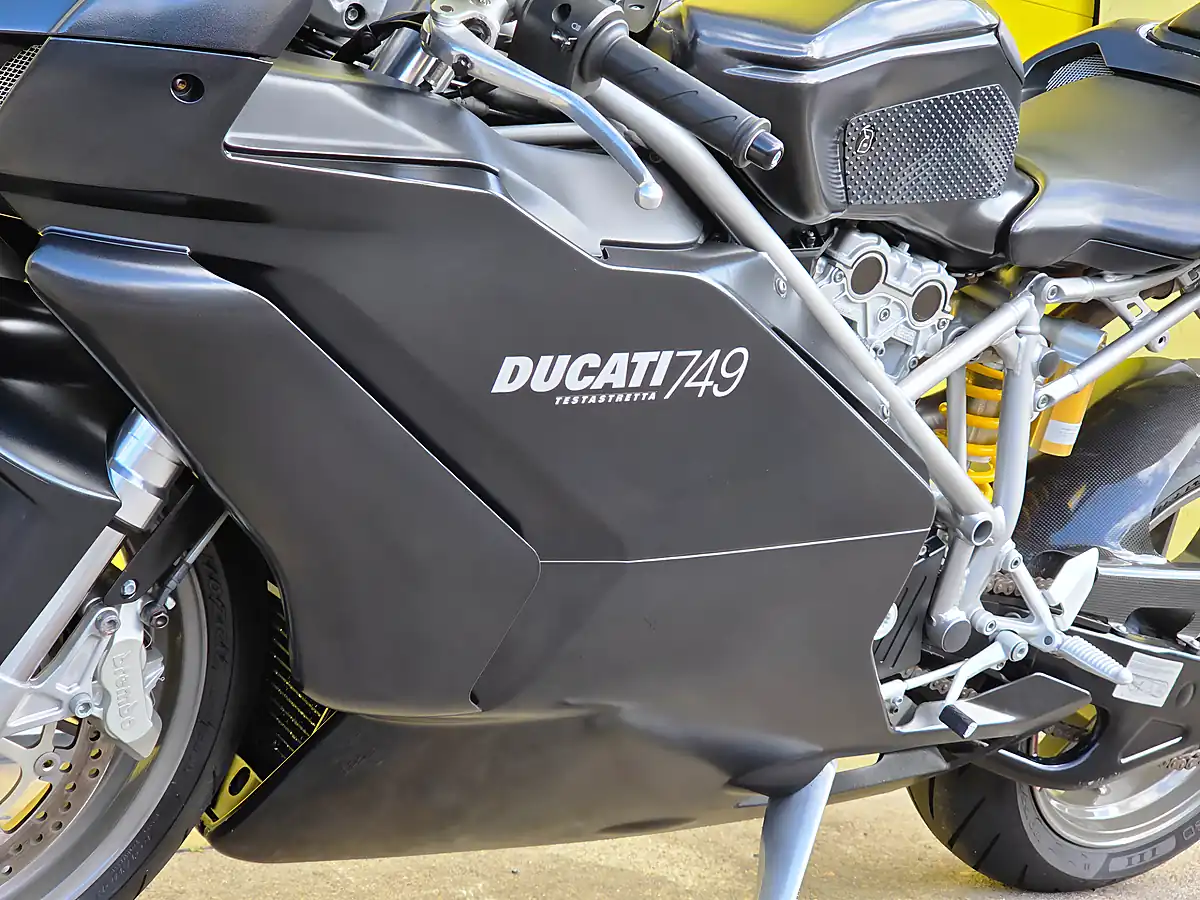 Used 2007 Ducati 749 Dark Black - Interior and Exterior details 19