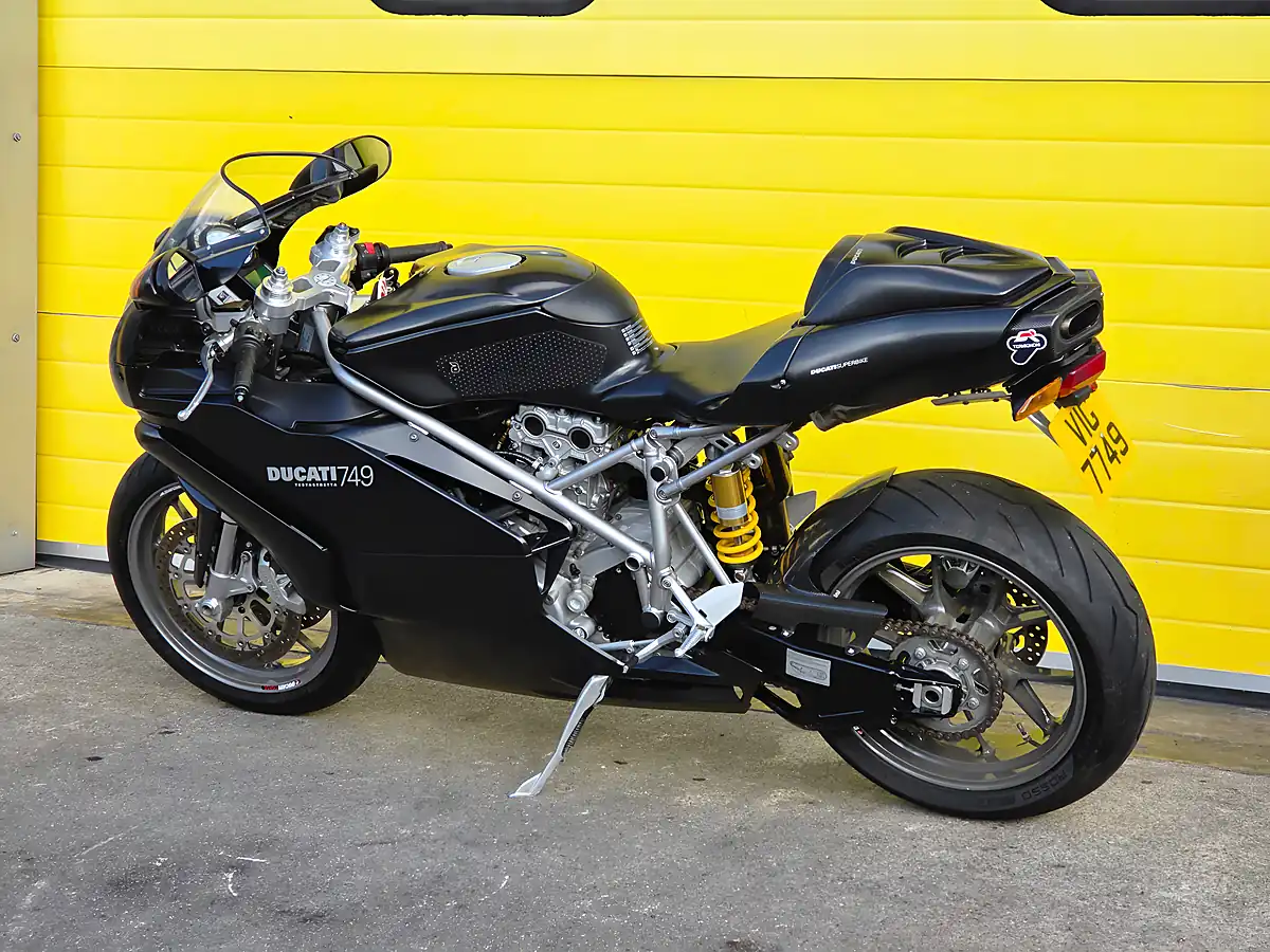 Used 2007 Ducati 749 Dark Black - Interior and Exterior details 6