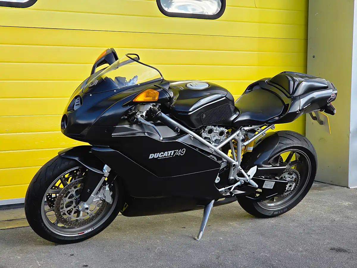 Used 2007 Ducati 749 Dark Black - Interior and Exterior details 7