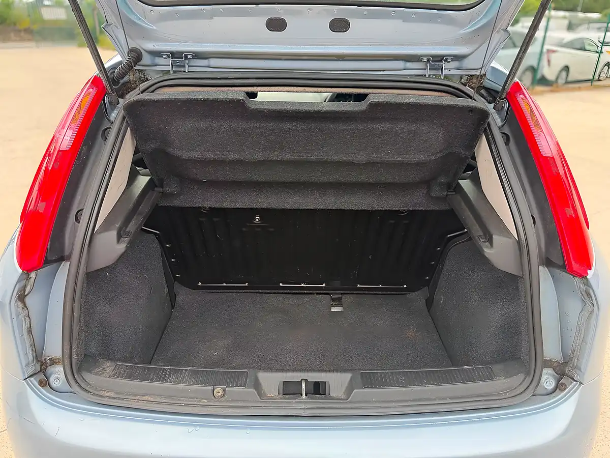 Used 2007 Fiat Grande Punto Active Blue - Interior and Exterior details 18