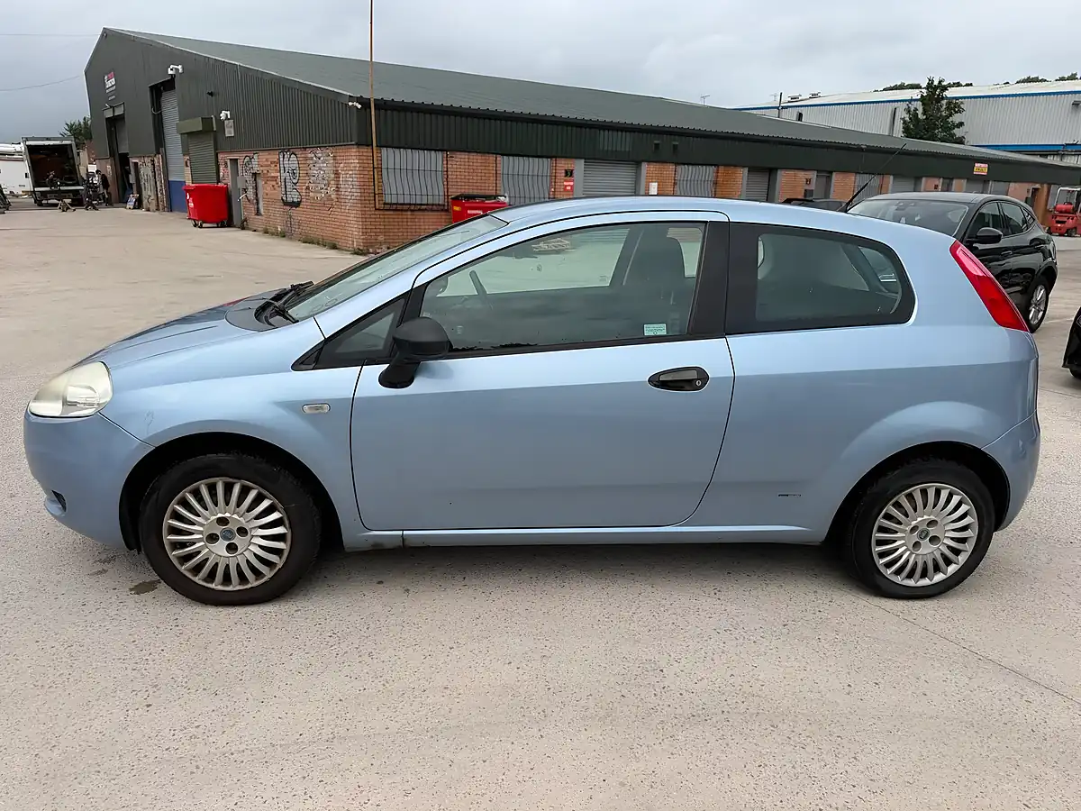 Used 2007 Fiat Grande Punto Active Blue - Interior and Exterior details 4