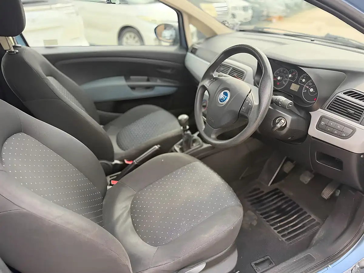 Used 2007 Fiat Grande Punto Active Blue - Interior and Exterior details 9