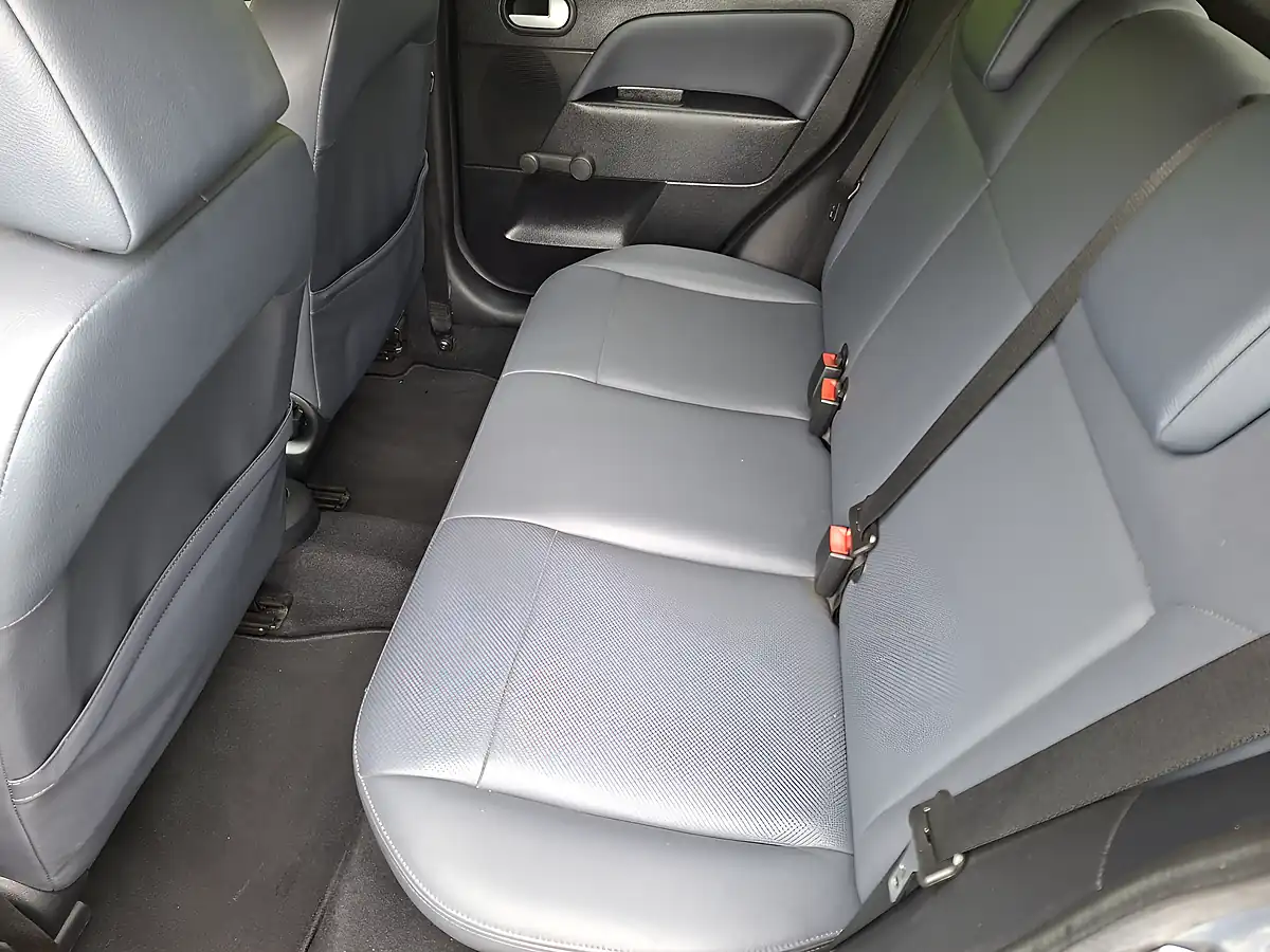 Used 2007 Ford Fiesta Ghia Blue - Interior and Exterior details 10