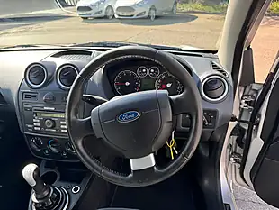 Used 2007 Ford Fiesta Ghia Silver - Interior and Exterior details 14