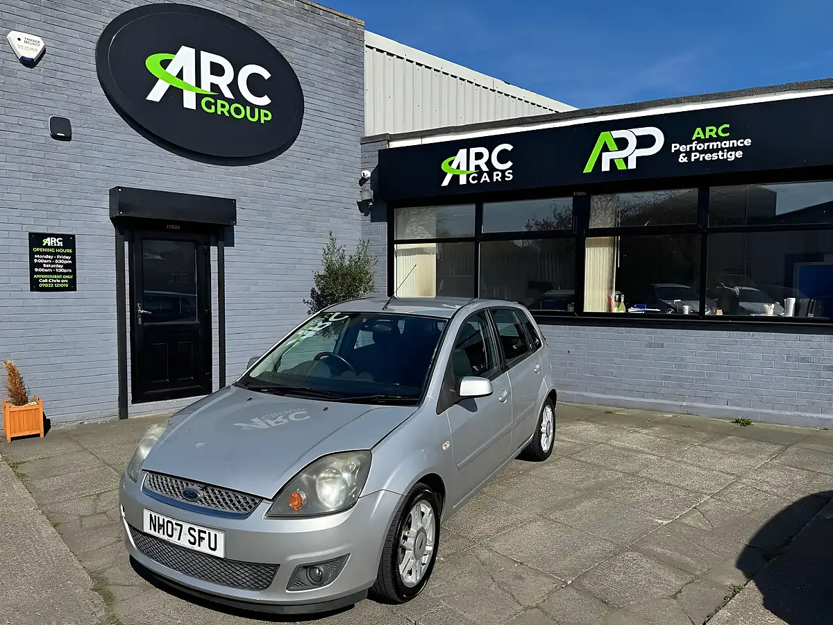 Used 2007 Ford Fiesta Ghia Silver - Interior and Exterior details 3