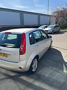 Used 2007 Ford Fiesta Ghia Silver - Interior and Exterior details 6