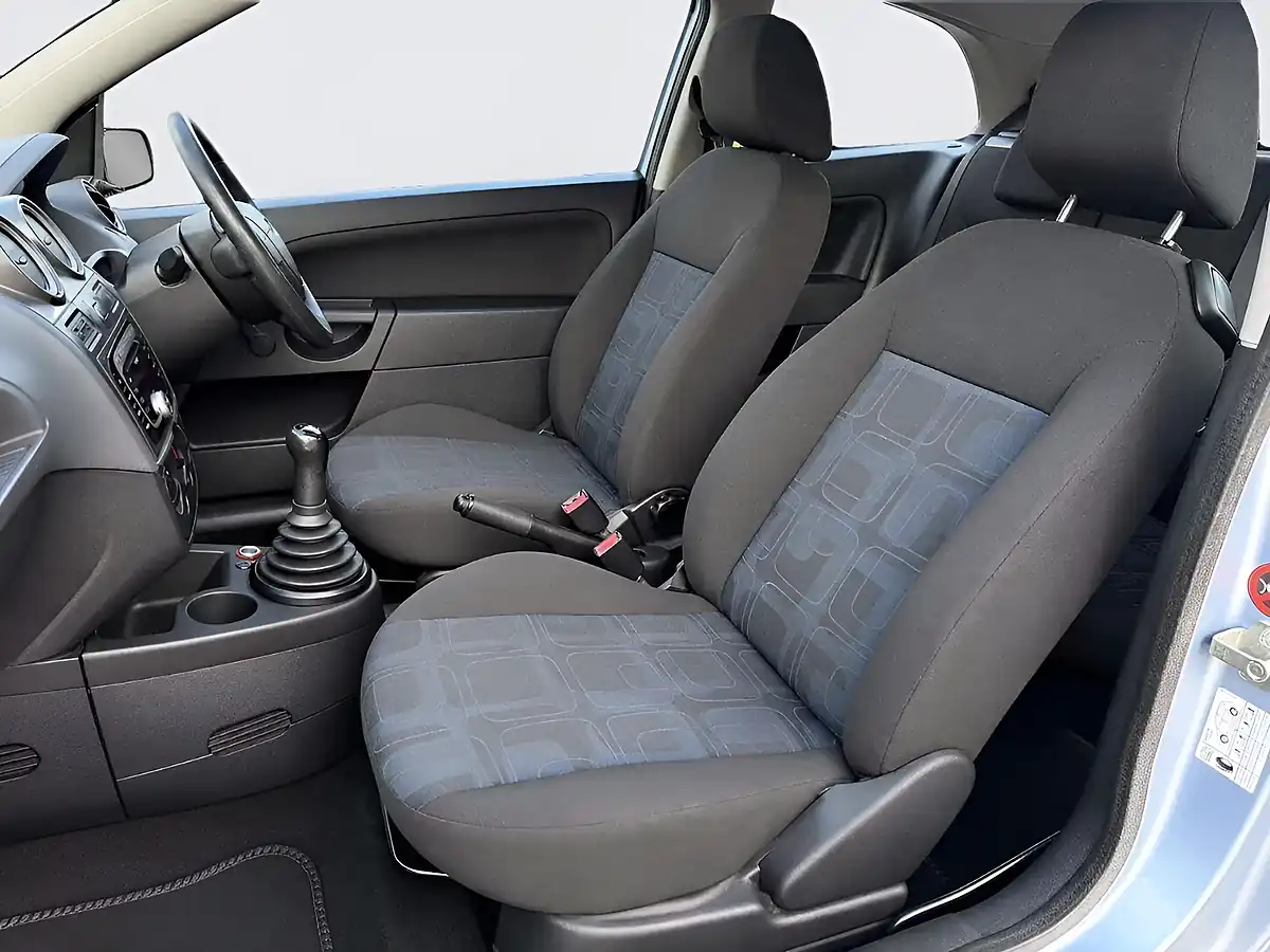 Used 2007 Ford Fiesta Studio Blue - Interior and Exterior details 12