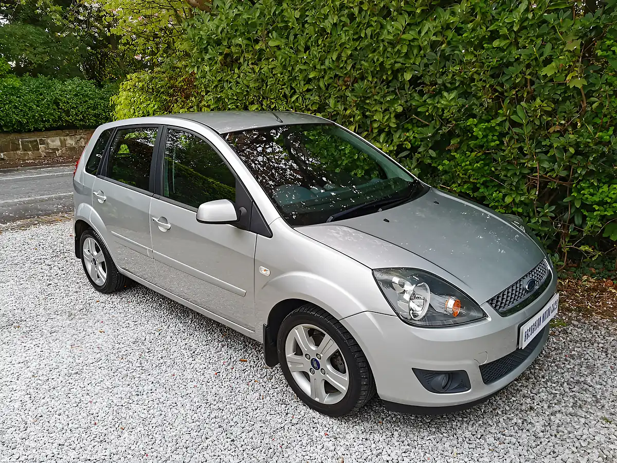 Used 2007 Ford Fiesta Zetec Climate Silver - Front View