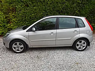 Used 2007 Ford Fiesta Zetec Climate Silver - Interior and Exterior details 4