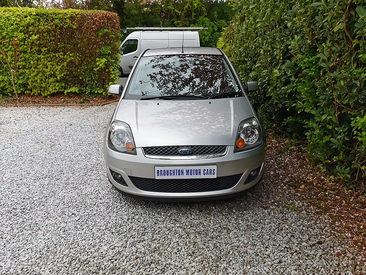 Used 2007 Ford Fiesta Zetec Climate Silver - Interior and Exterior details 5