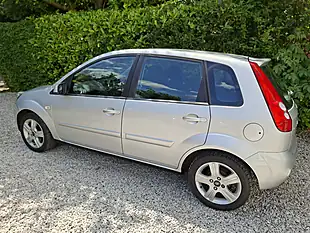 Used 2007 Ford Fiesta Zetec Climate Silver - Interior and Exterior details 3