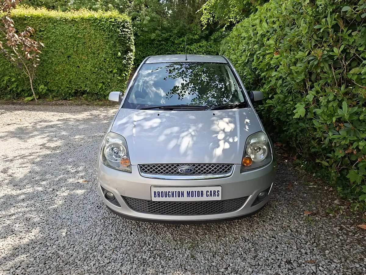 Used 2007 Ford Fiesta Zetec Climate Silver - Interior and Exterior details 8