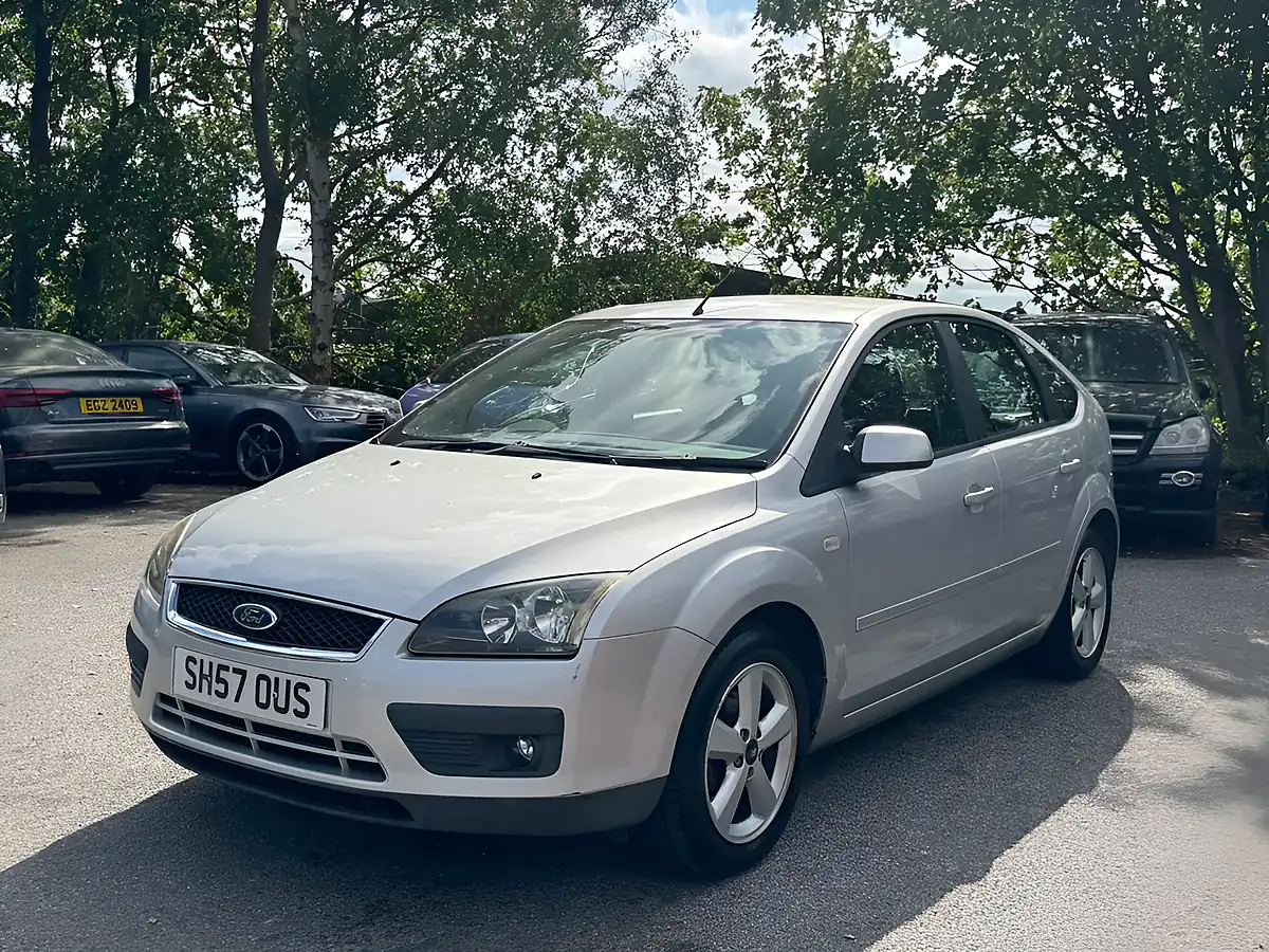 Used 2007 Ford Focus Zetec Climate Silver - Interior and Exterior details 2