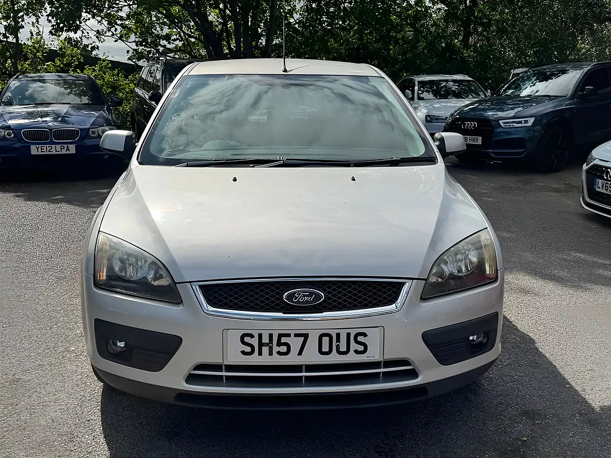 Used 2007 Ford Focus Zetec Climate Silver - Interior and Exterior details 7