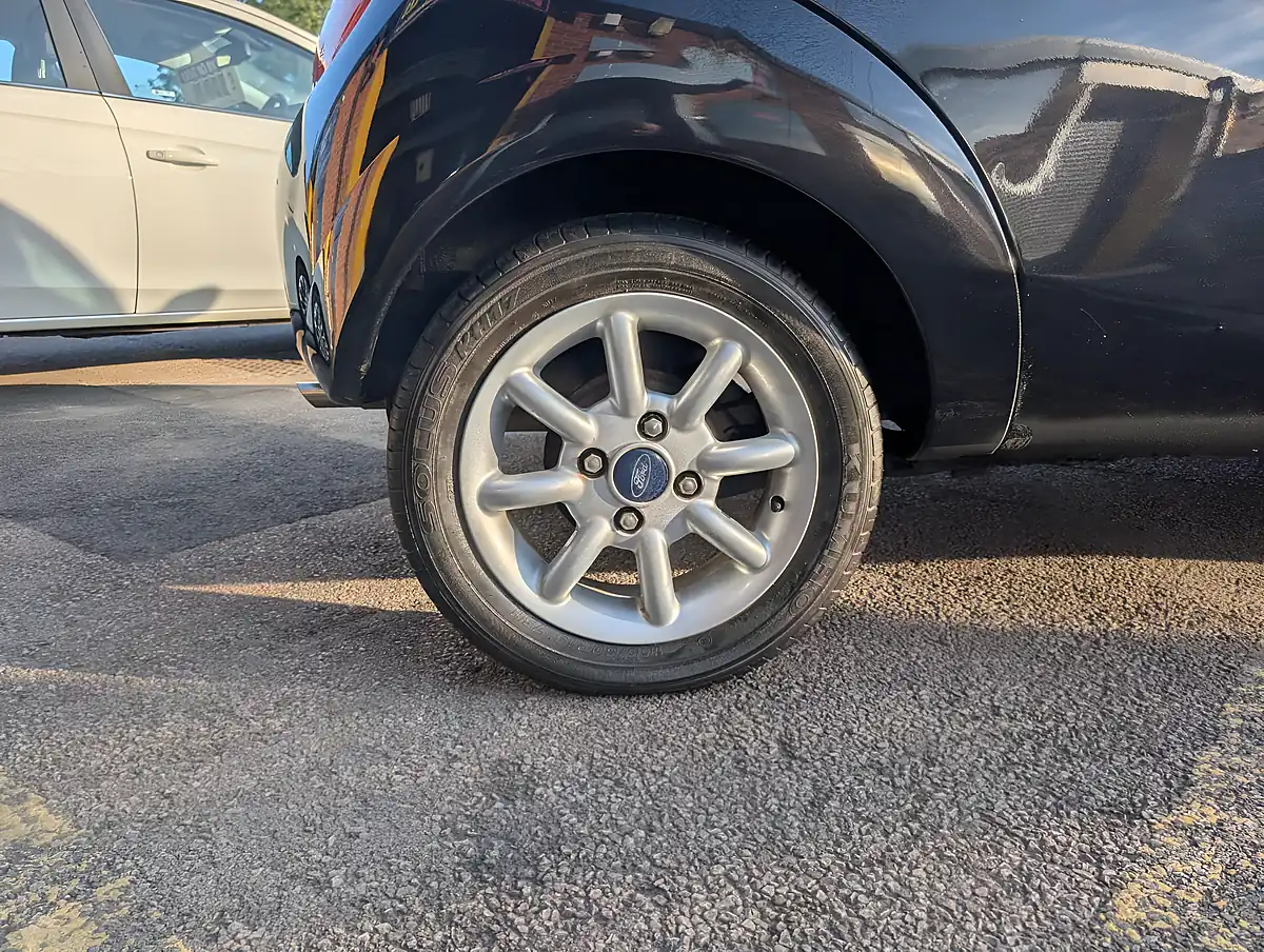 Used 2007 Ford Ka Zetec Climate Black - Interior and Exterior details 7