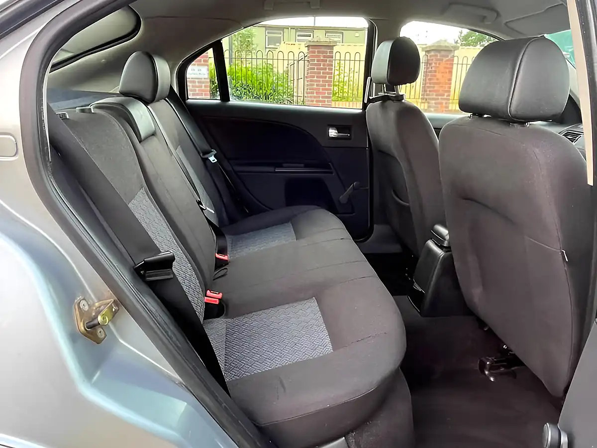 Used 2007 Ford Mondeo Lx Silver - Interior and Exterior details 8
