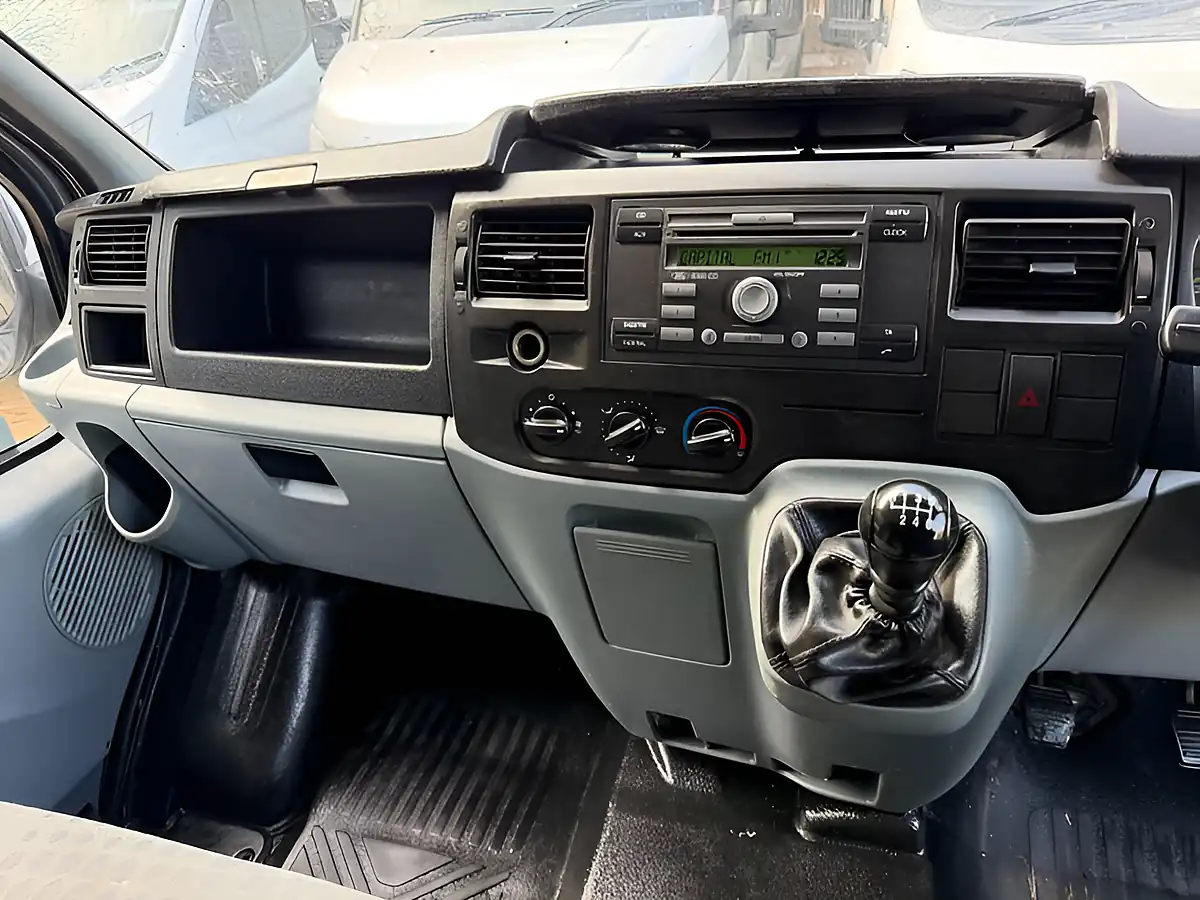 Used 2007 Ford Transit 350 L3 H3 White - Interior and Exterior details 17