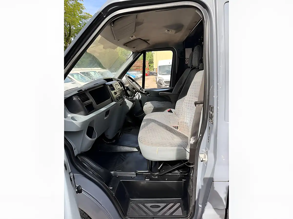 Used 2007 Ford Transit 350 L3 H3 White - Interior and Exterior details 19