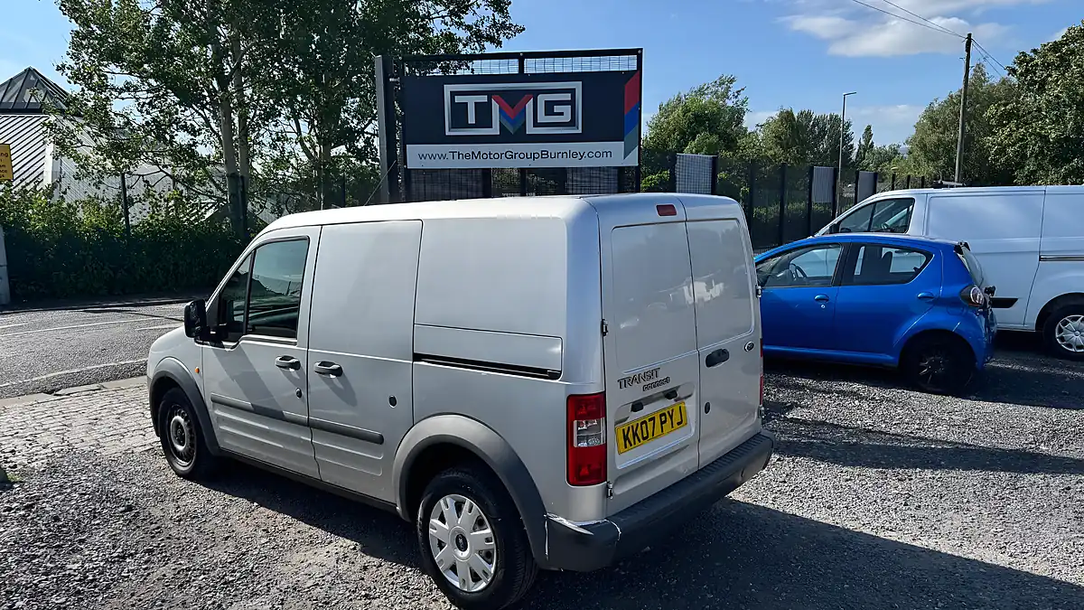 Used 2007 Ford Transit Connect T200 L1 H1 Silver - Interior and Exterior details 11
