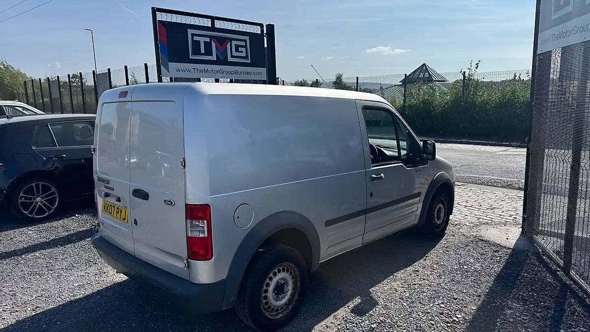 Used 2007 Ford Transit Connect T200 L1 H1 Silver - Interior and Exterior details 12