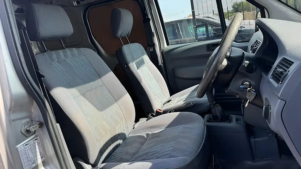 Used 2007 Ford Transit Connect T200 L1 H1 Silver - Interior and Exterior details 15