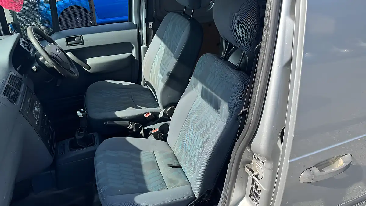 Used 2007 Ford Transit Connect T200 L1 H1 Silver - Interior and Exterior details 18
