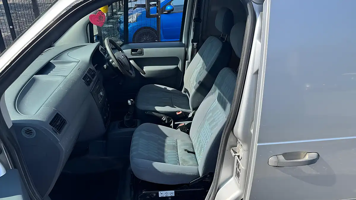 Used 2007 Ford Transit Connect T200 L1 H1 Silver - Interior and Exterior details 19