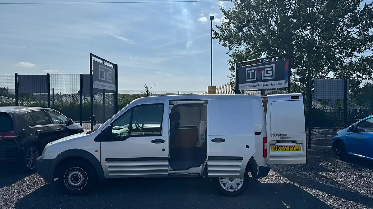 Used 2007 Ford Transit Connect T200 L1 H1 Silver - Interior and Exterior details 2