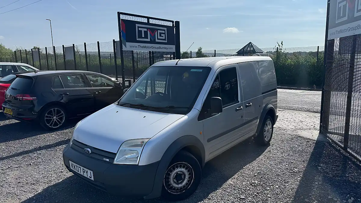 Used 2007 Ford Transit Connect T200 L1 H1 Silver - Interior and Exterior details 4