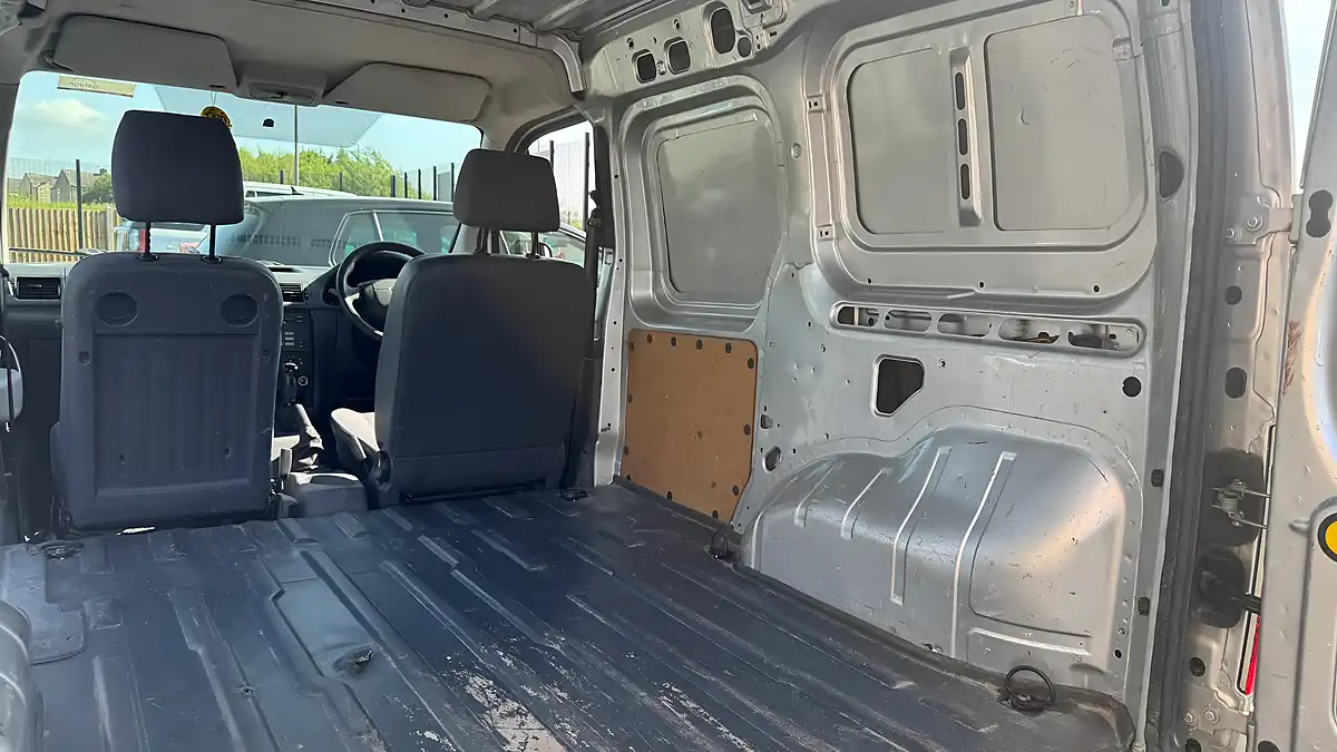 Used 2007 Ford Transit Connect T200 L1 H1 Silver - Interior and Exterior details 9