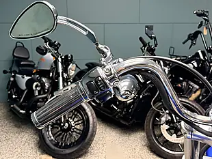 Used 2007 Harley-Davidson Dyna Fxdb Street Bob Blue - Interior and Exterior details 15