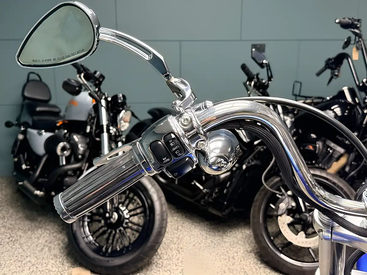 Used 2007 Harley-Davidson Dyna Fxdb Street Bob Blue - Interior and Exterior details 15