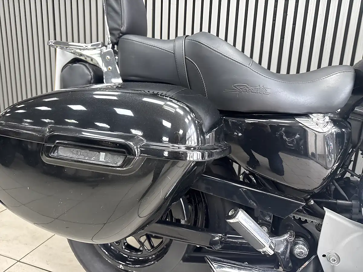Used 2007 Harley-Davidson Sportster XL883C Black - Interior and Exterior details 17