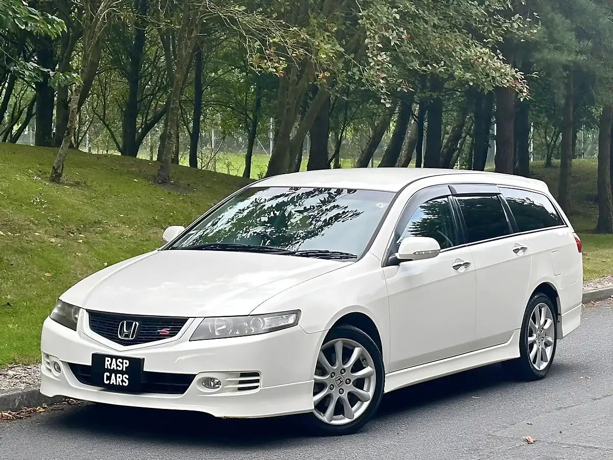 Used 2007 Honda Accord Type S White - Interior and Exterior details 10