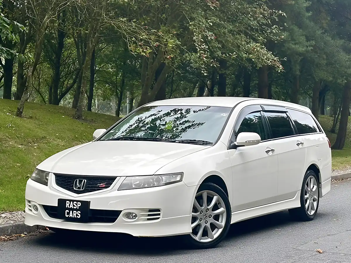 Used 2007 Honda Accord Type S White - Interior and Exterior details 11