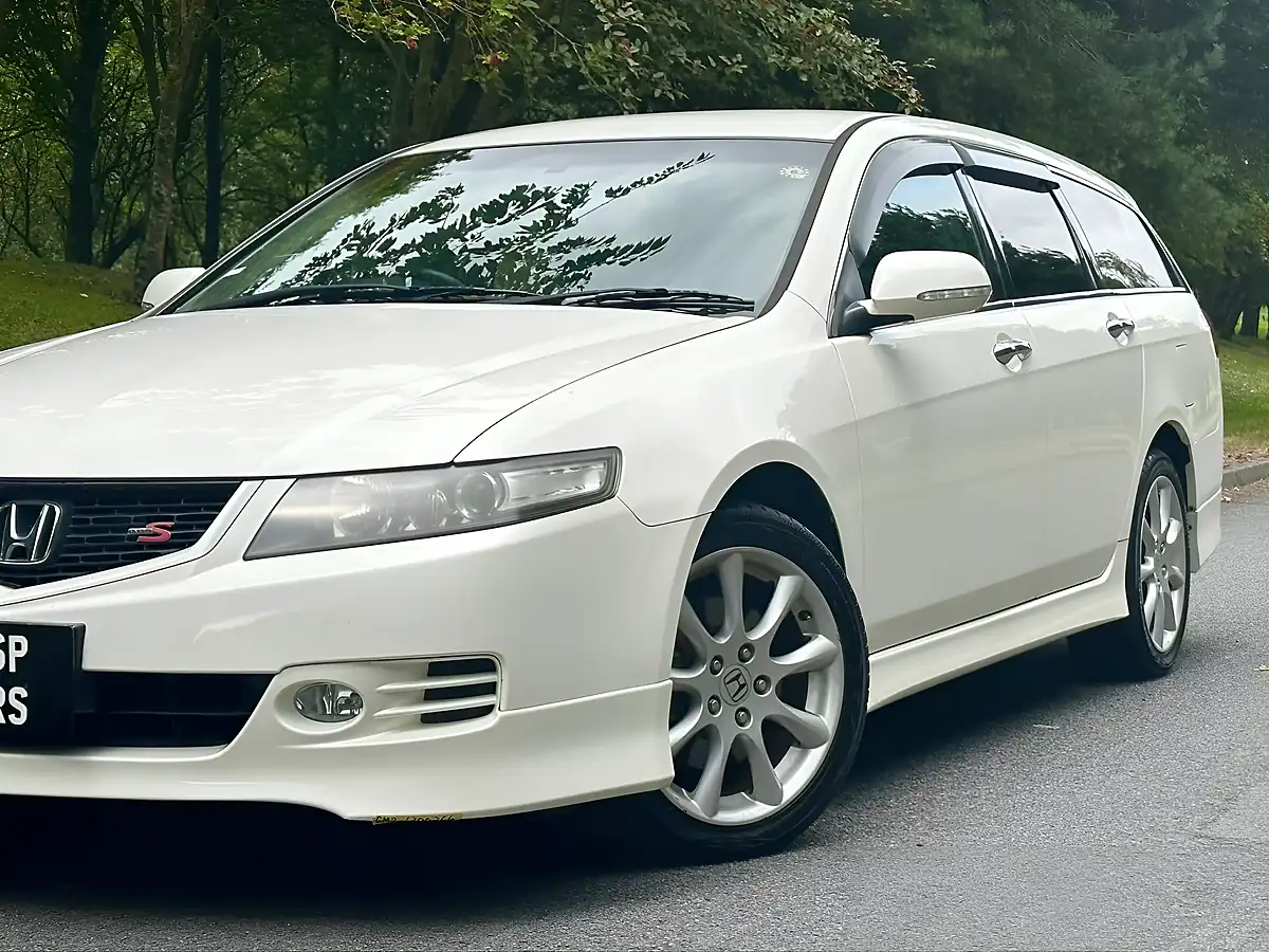 Used 2007 Honda Accord Type S White - Interior and Exterior details 12